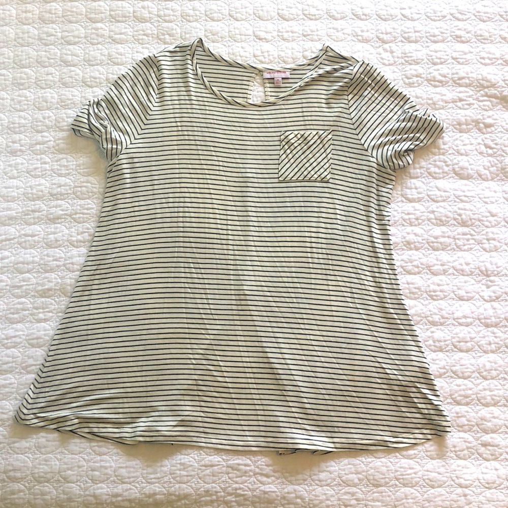 Black and white shirt/tunic